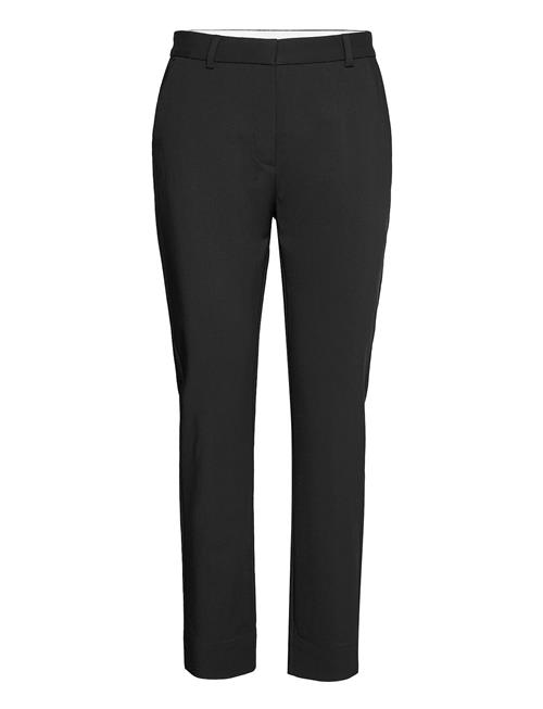 Munthe | Holly | 34