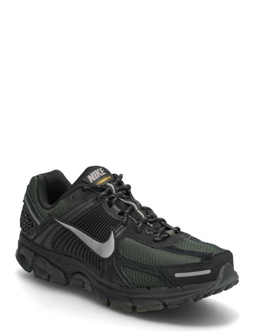 Nike | Zoom Vomero 5 | 44