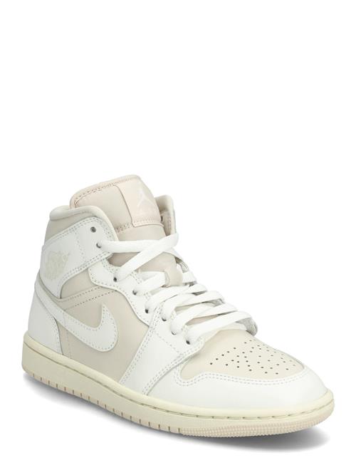 Nike | Nike Air Jordan 1 Mid | 42