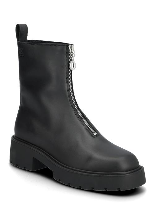 Calvin Klein | Chunky Front Zip Boot | 39