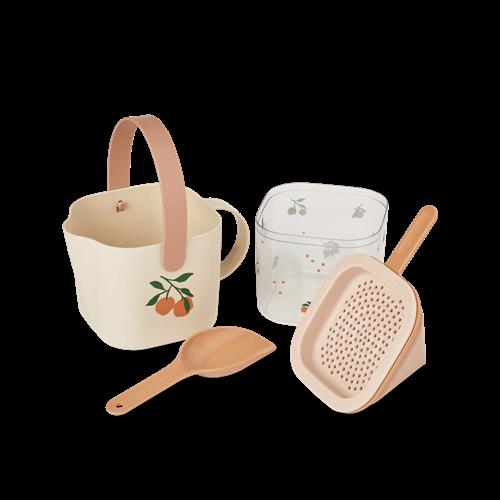 Liewood Roald Legesæt Med Sand Peach Sea Shell  Peach Sea Shell One Size  Creme  One Size  Drenge, Piger