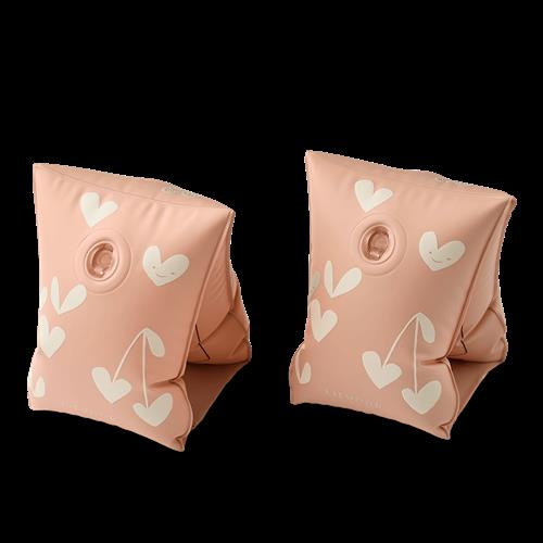 Liewood Shirley 2-pak Sweethearts Printede Svømmevinger Sweethearts Pale Tuscany  Sweethearts Pale Tuscany 15-30 kg  Beige  15-30 kg  Drenge, Piger