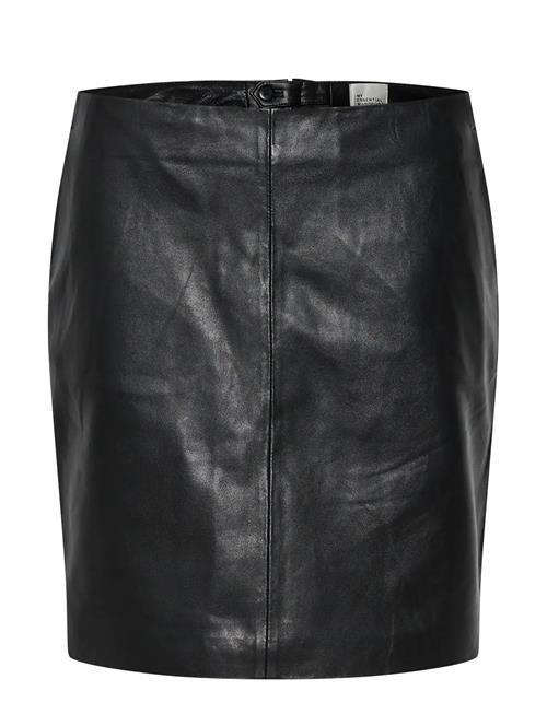 My Essential Wardrobe | 19 The Leather Skirt | 46
