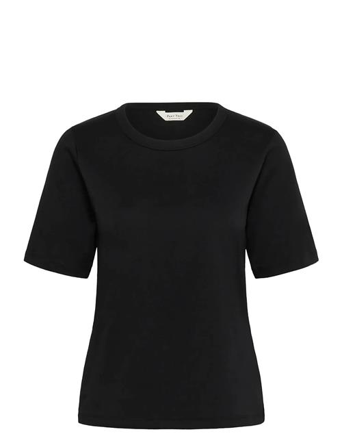 Part Two | Ratanapw Tshirt | M