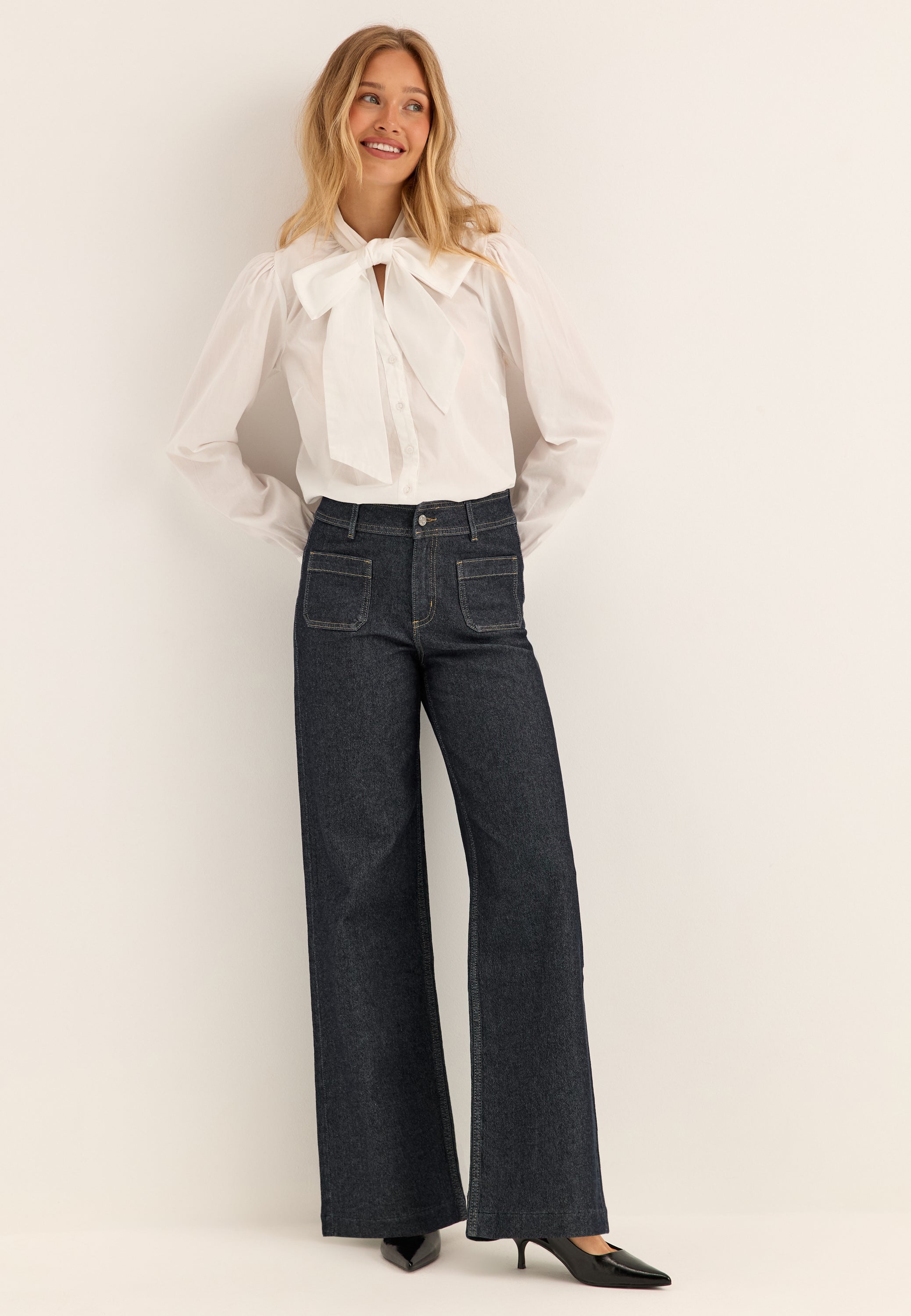 BUBBLEROOM Front Pocket Jeans