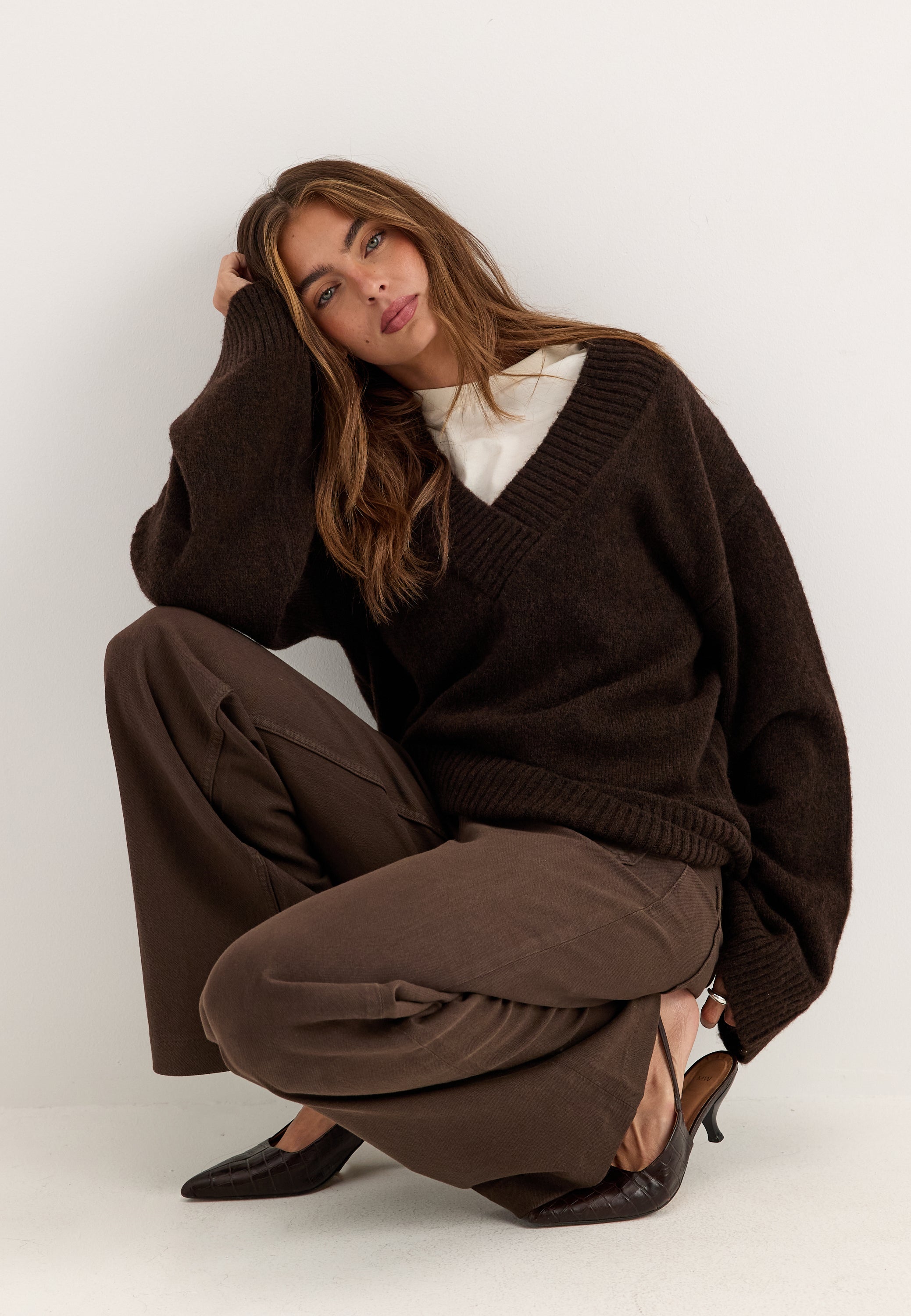 BUBBLEROOM Knitted V-neck Sweater