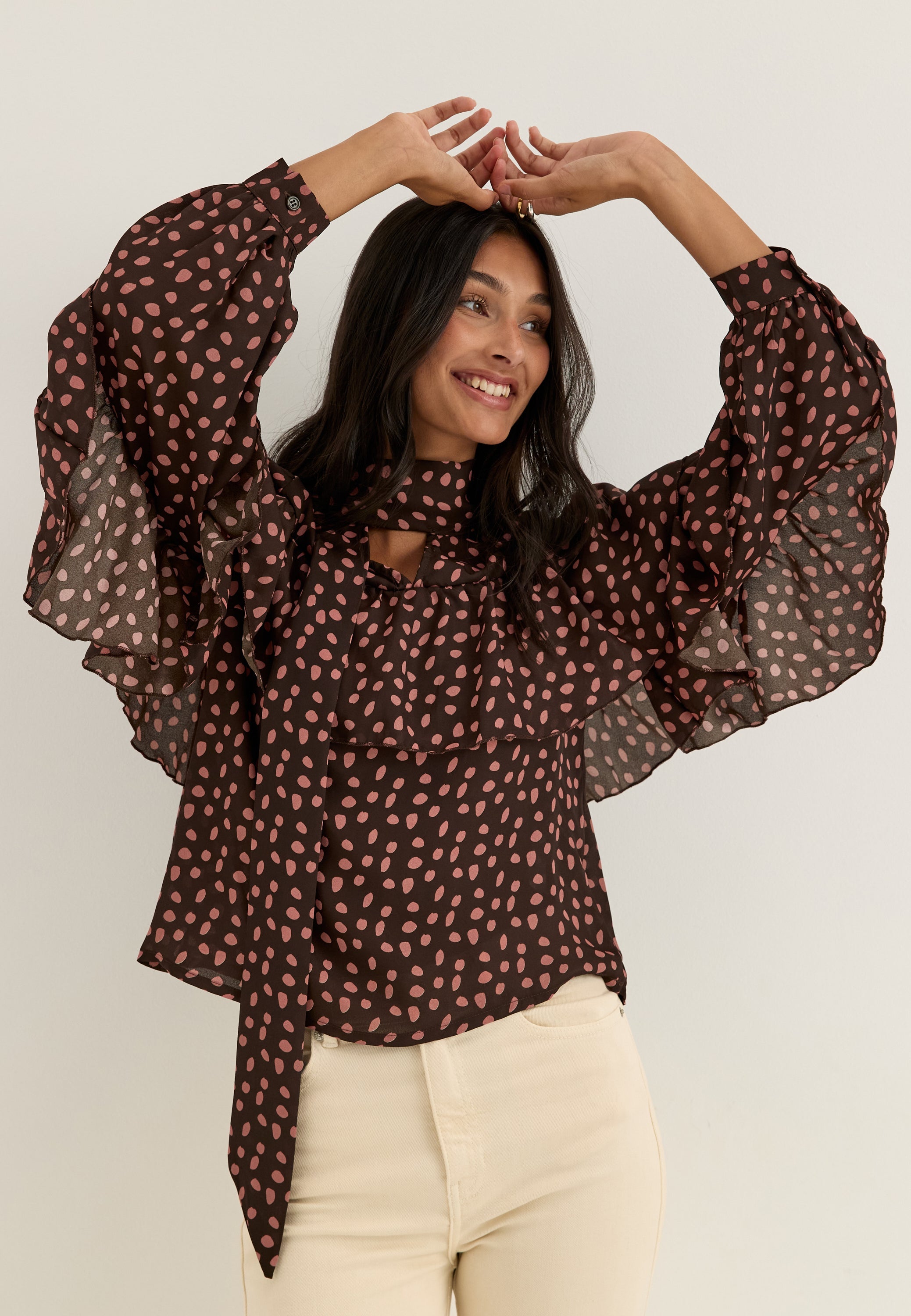 BUBBLEROOM Flounce Tie Blouse