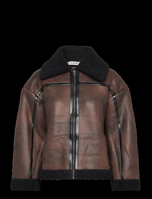 A-View | Alise Coat | 34