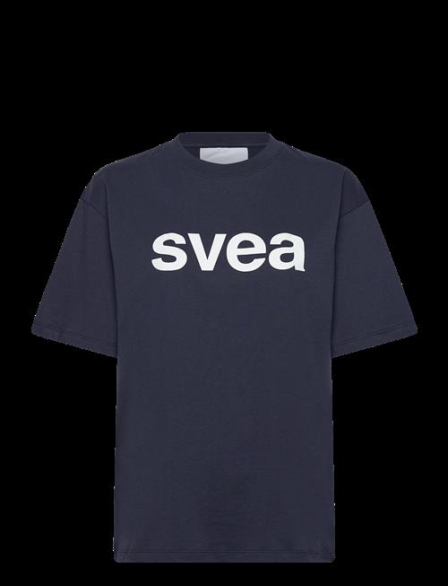 Svea | Swaustin Boxy Logo Ss T-Shirt | XL