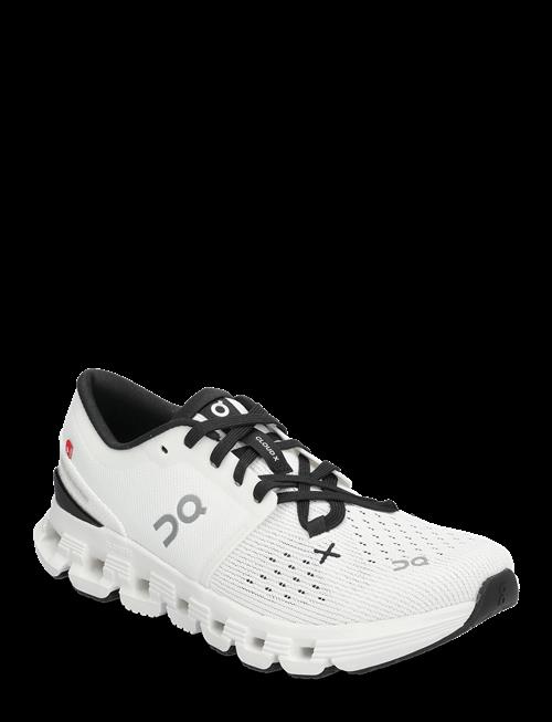 On | Cloud X 4 | 41