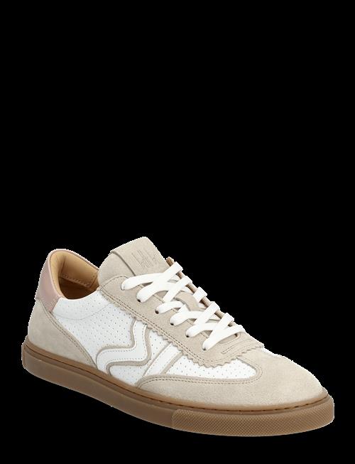 Billi Bi | Sport | 38