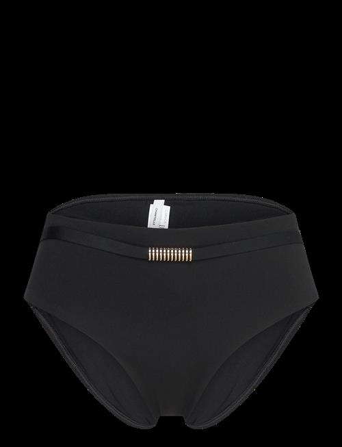 Chantelle Beach | Icon Full Brief | 44
