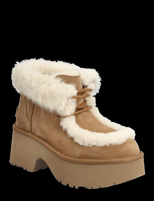 UGG | W New Heights Lace Up | 38