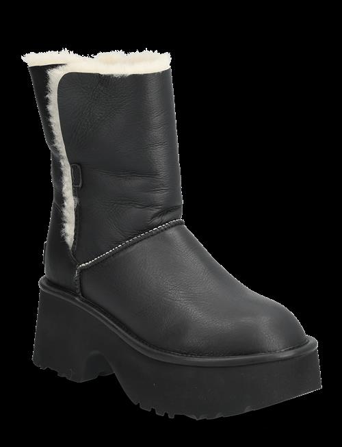 UGG | W New Heights Cuff Lthr | 41