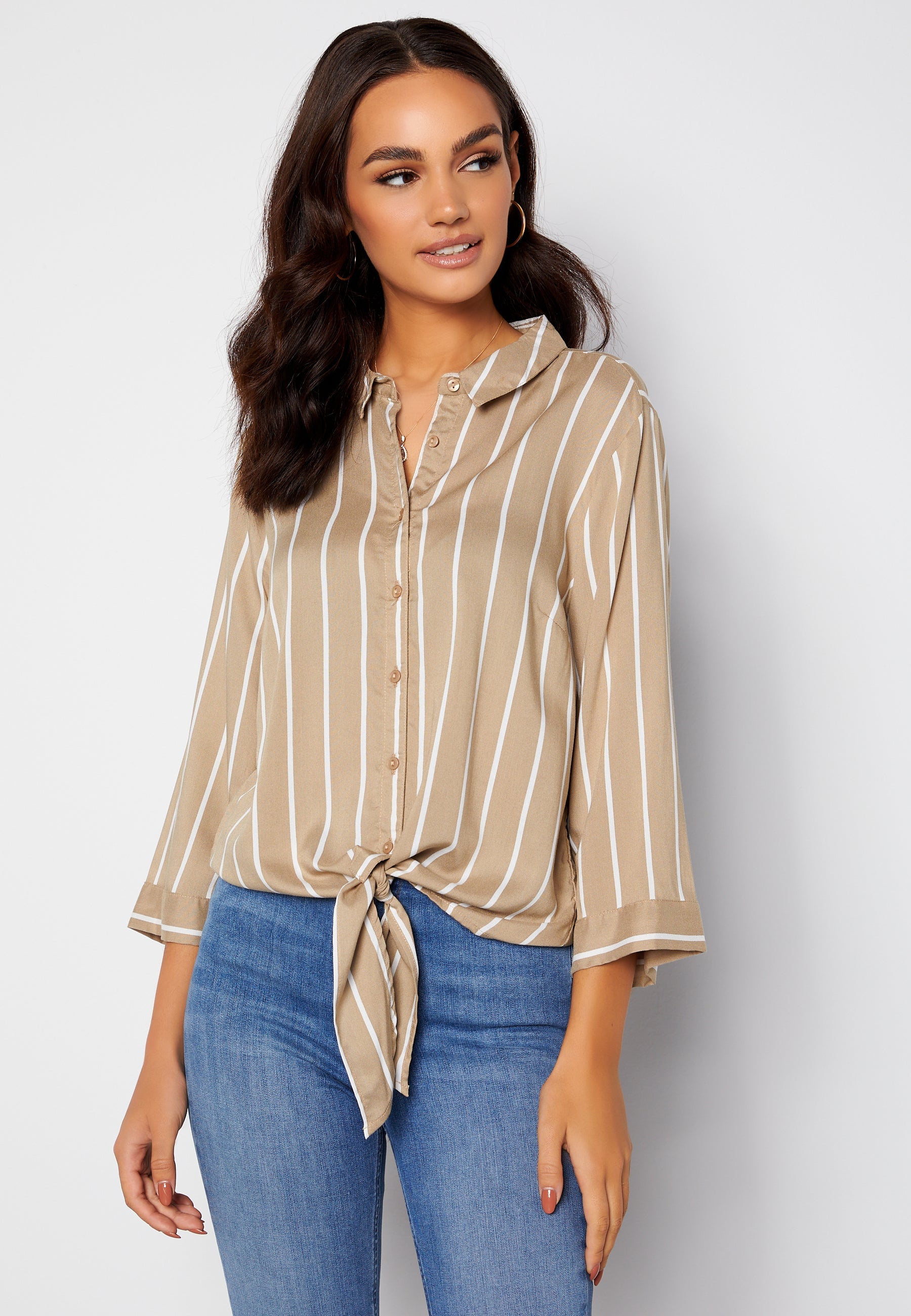 Happy Holly Juliette ss knot shirt