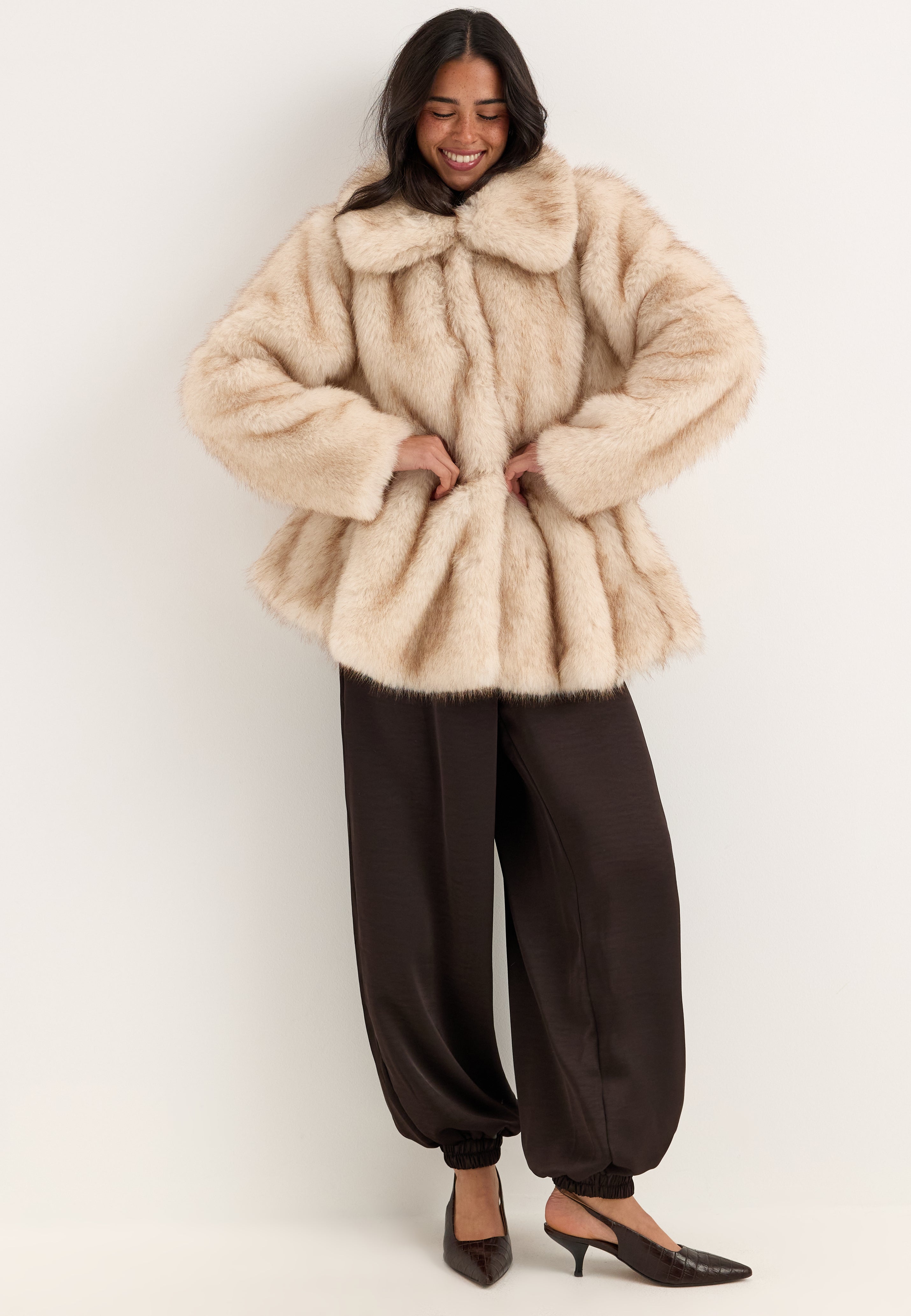 BUBBLEROOM Short Peplum Faux Fur Coat