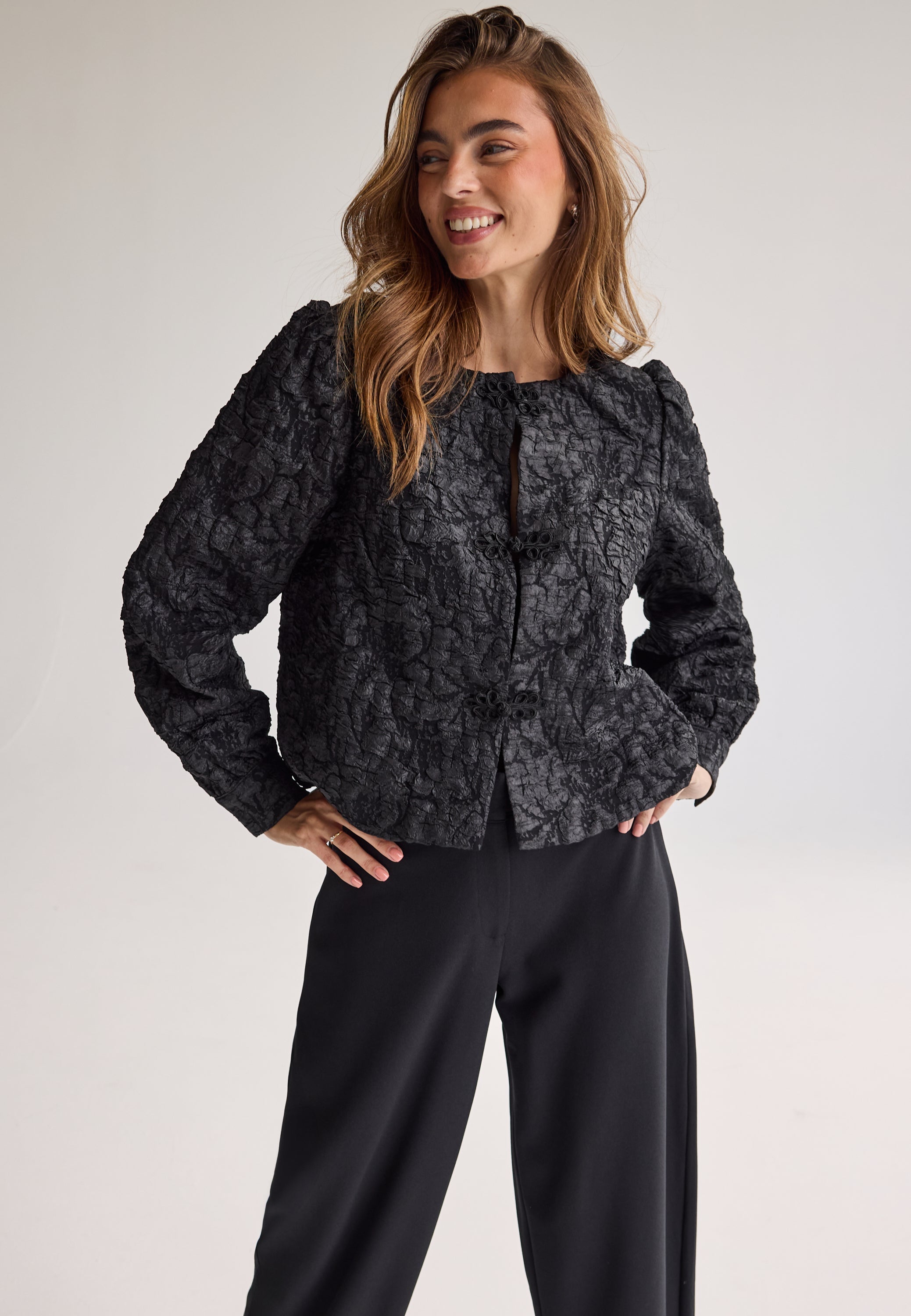 BUBBLEROOM ATELJÉ Remake Knot Buttons Jacket
