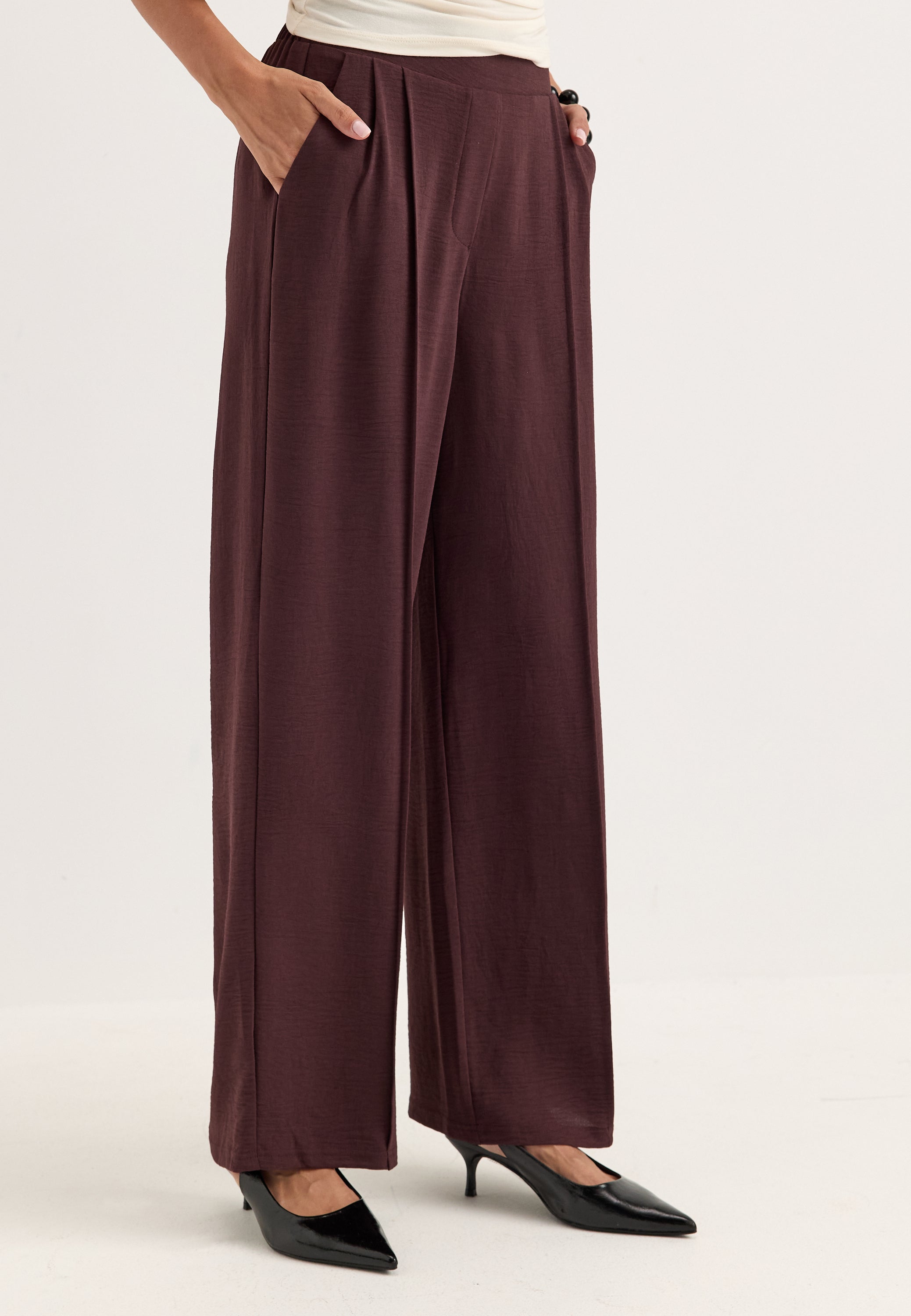 BUBBLEROOM Crepe Front Seam Trousers