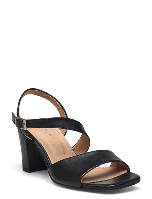 Pavement | Kenzie | 39