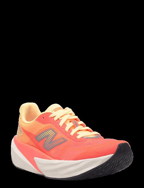 New Balance | New Balance Fuelcell Rebel V5 | 39