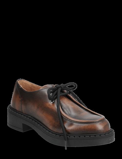 Pavement | Evelyn | 38