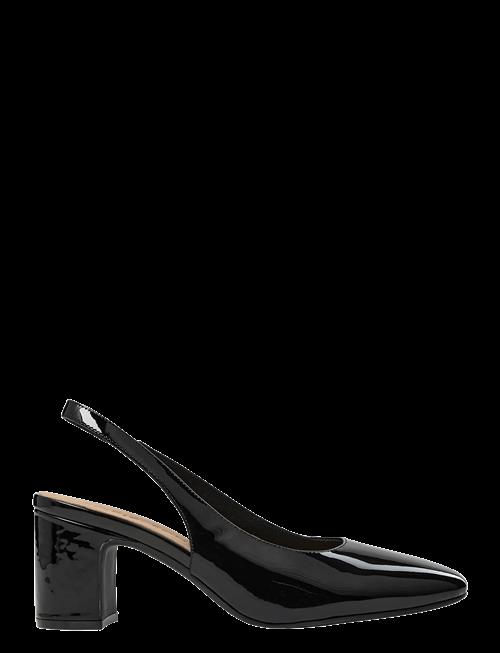 Sofie Schnoor | Minnesw Patent Pump | 40