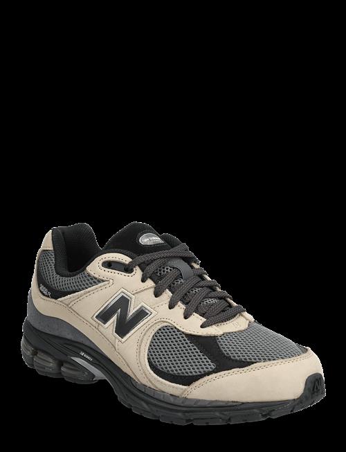 New Balance | New Balance 2002R | 40