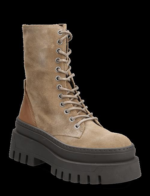 Steve Madden | Coast | 40