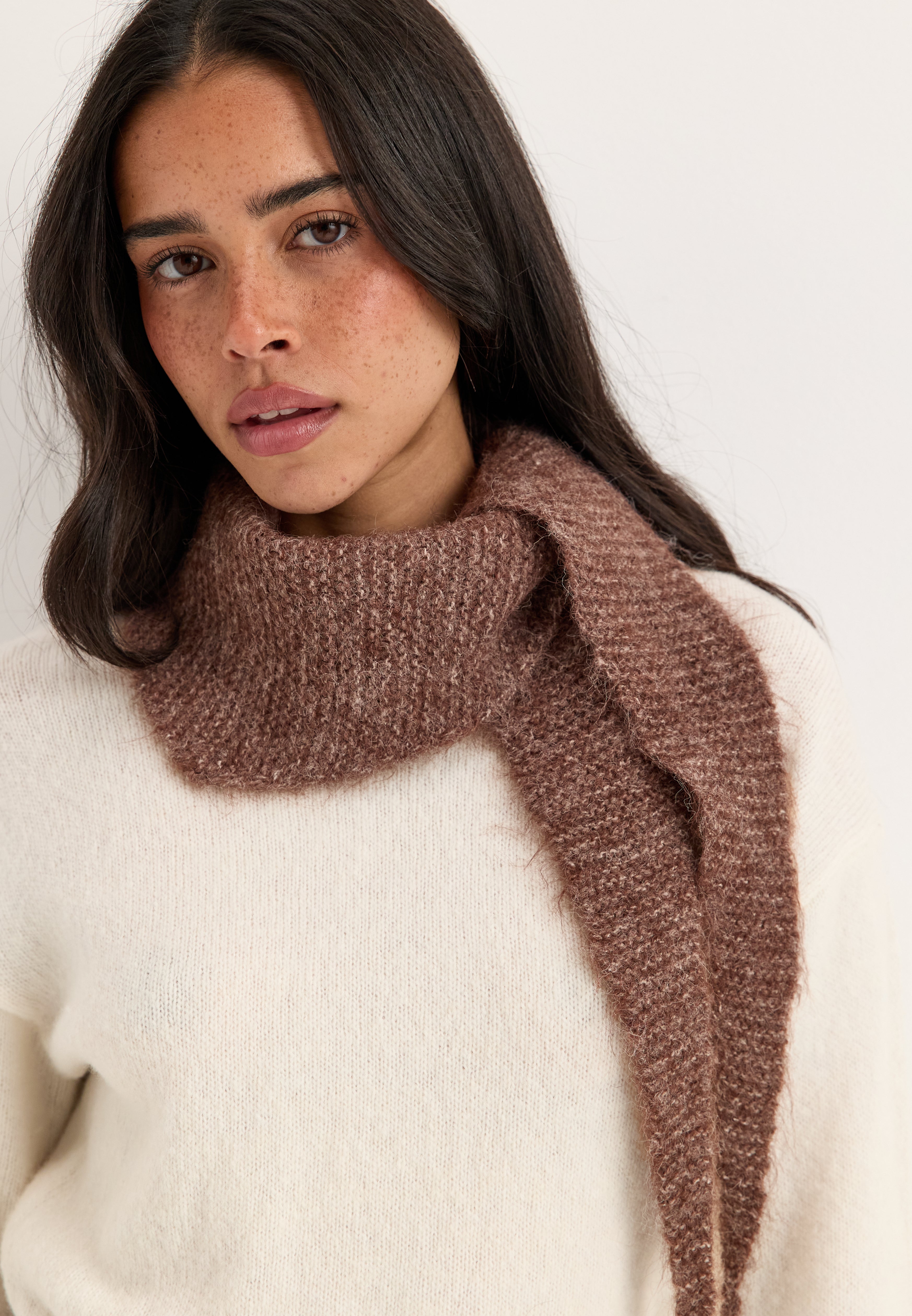 BUBBLEROOM Knitted Mini Scarf