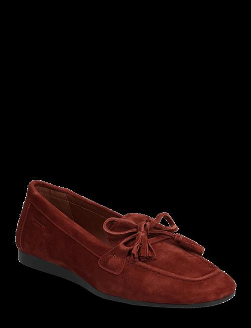 VAGABOND | Hillary | 40
