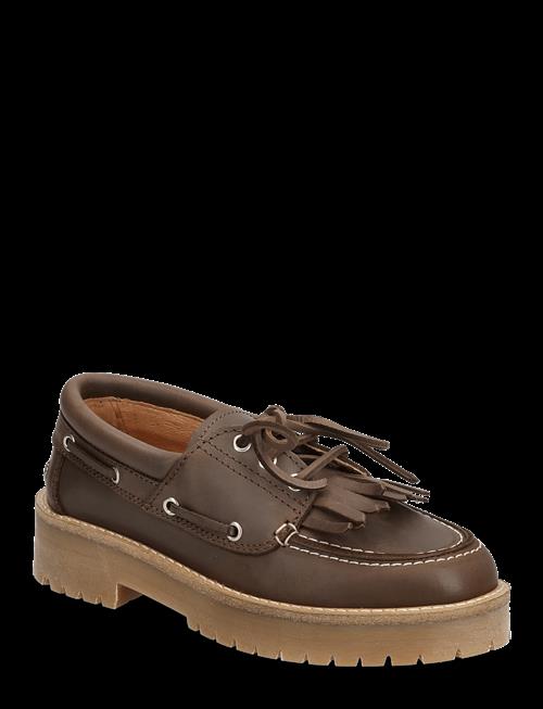 Pavement | Alvina Plateau Fringle | 39