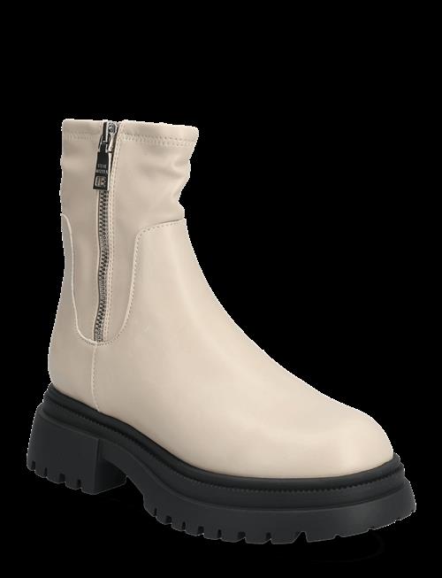 Steve Madden | Roadmap | 39