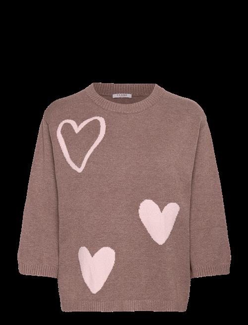 Claire Woman | Cwpeace | 42