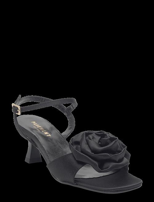 Pavement | Helma Rose | 36