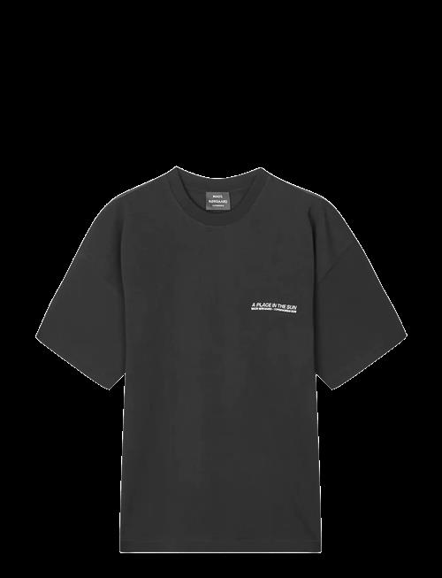 Mads Nørgaard | Open-End A Place Big Tee | L