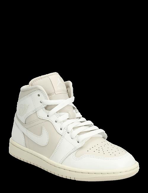 Nike | Nike Air Jordan 1 Mid | 38