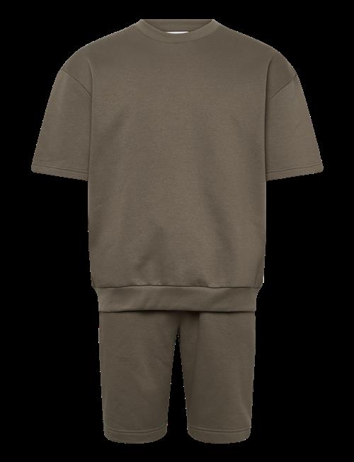 Lindbergh | Oversized S/S Sweatshirt+Shorts | L