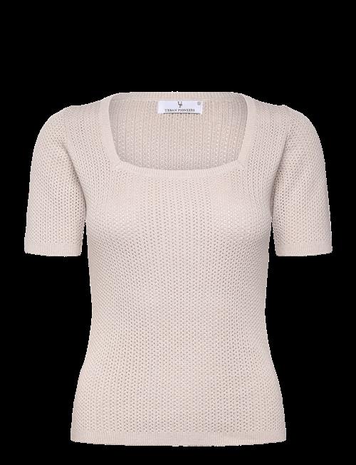 Urban Pioneers | Dina Top | L
