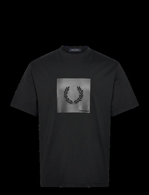 Fred Perry | Box Graphic T-Shirt | L
