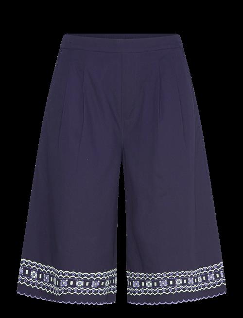 nué notes | Giza Shorts | 38