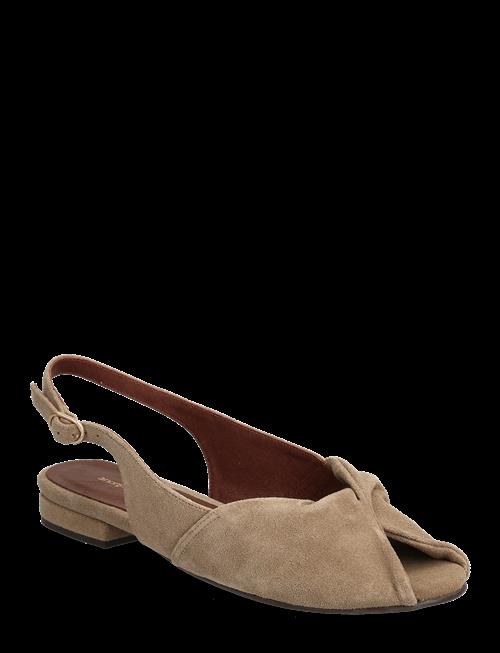 Anonymous Copenhagen | Magda 20 | 39