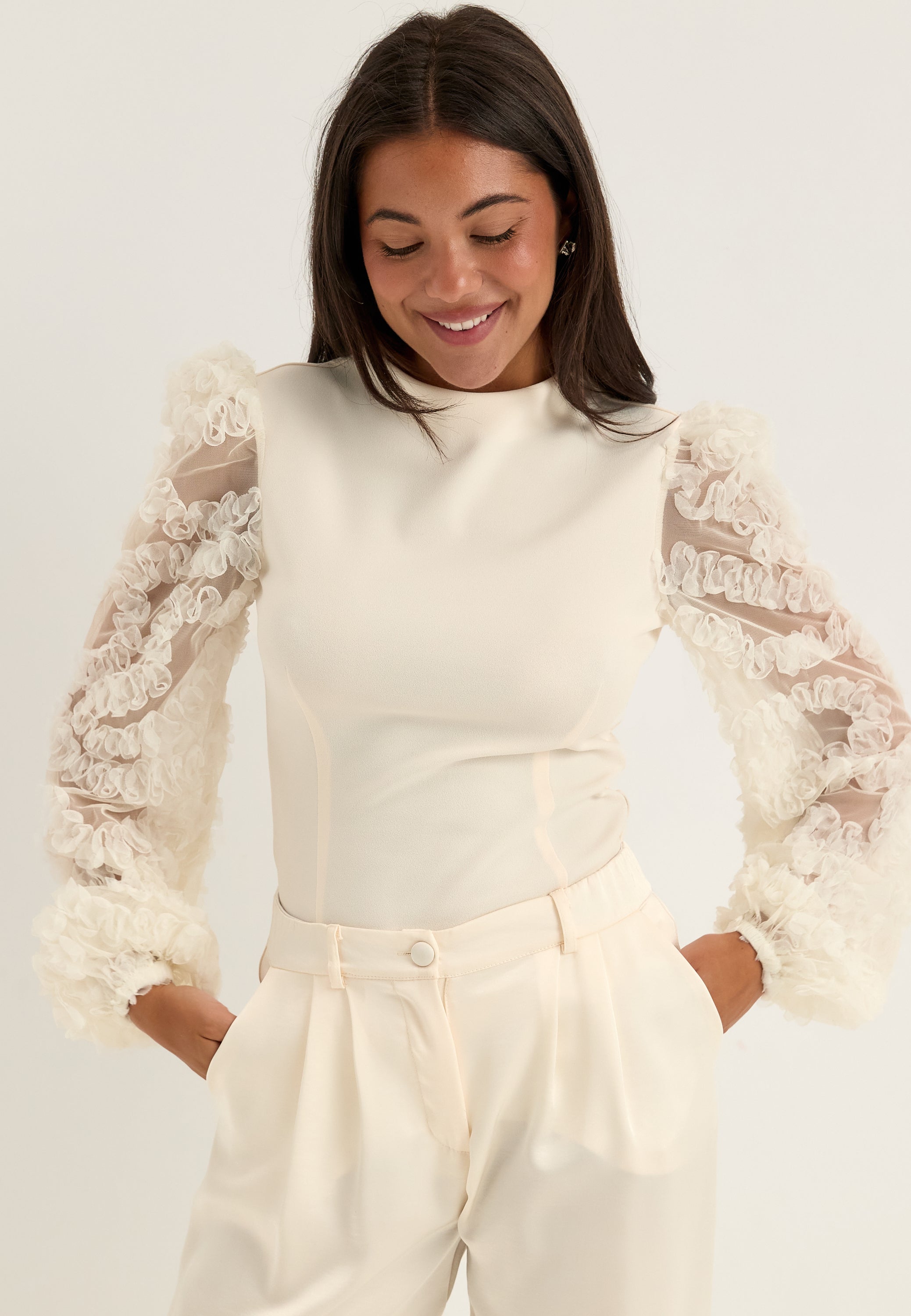BUBBLEROOM 3D Floral Sleeve Top