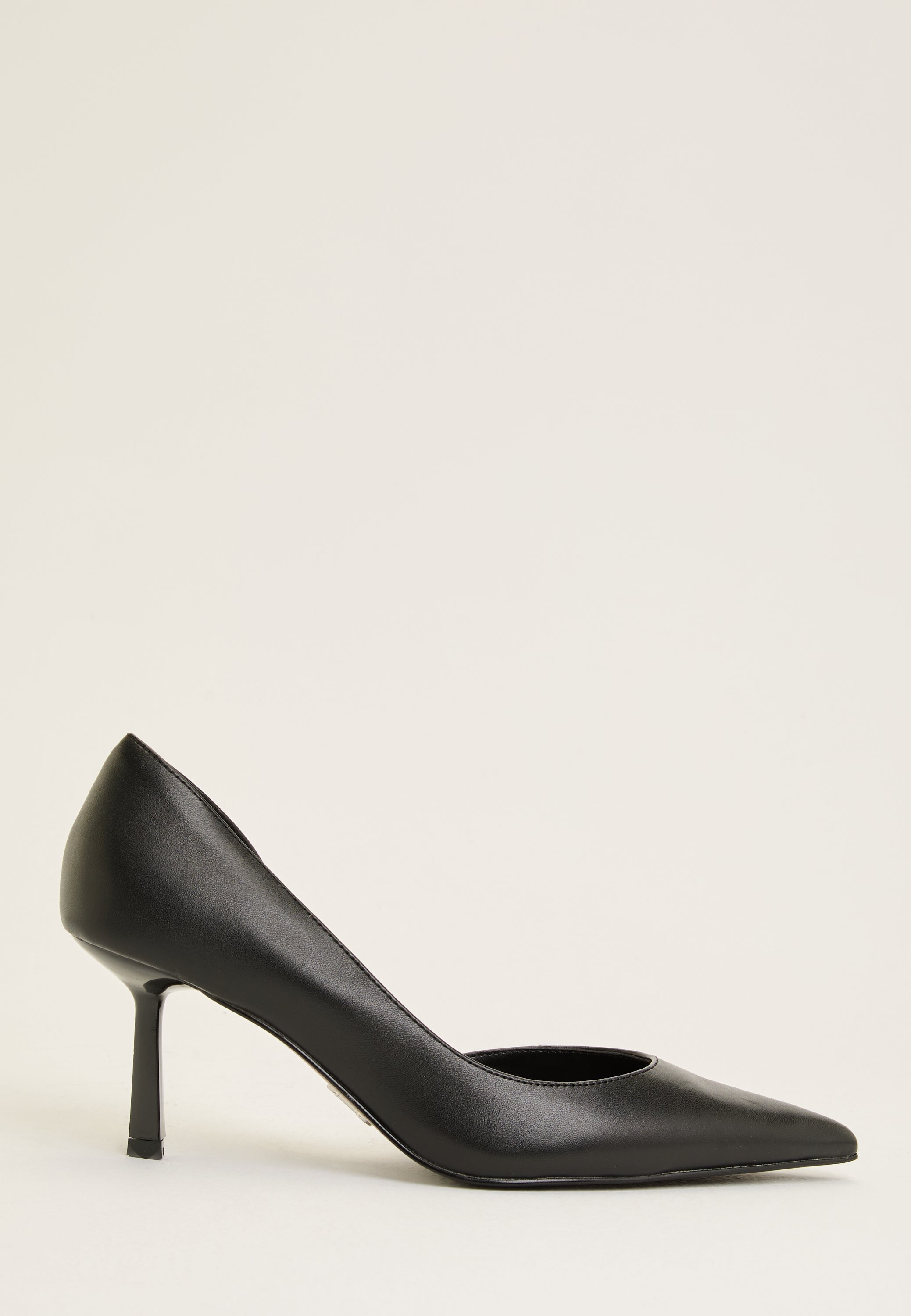 STEVE MADDEN Vena Leather Pumps