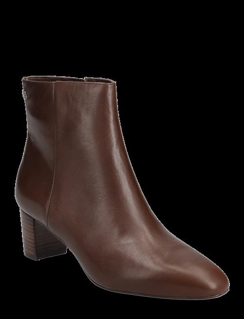 Lauren Ralph Lauren | Demi Calfskin Bootie | 41