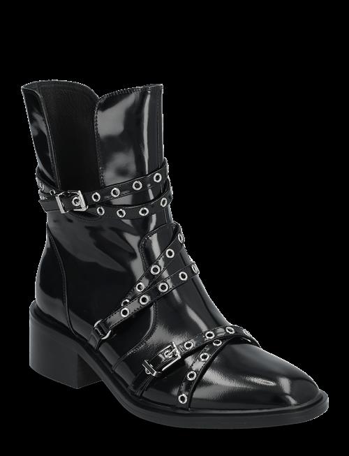 Sofie Schnoor | Andreasw Boot | 37