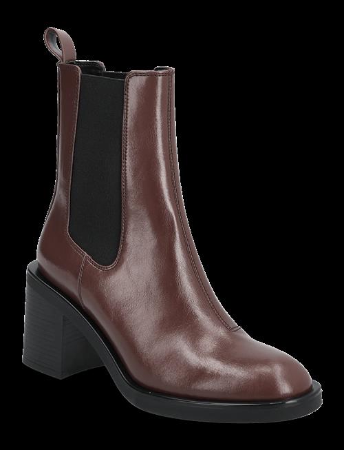 HUGO | Nalie_Chbootie_Clt | 38