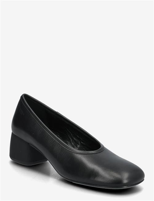 VAGABOND | Livia | 39