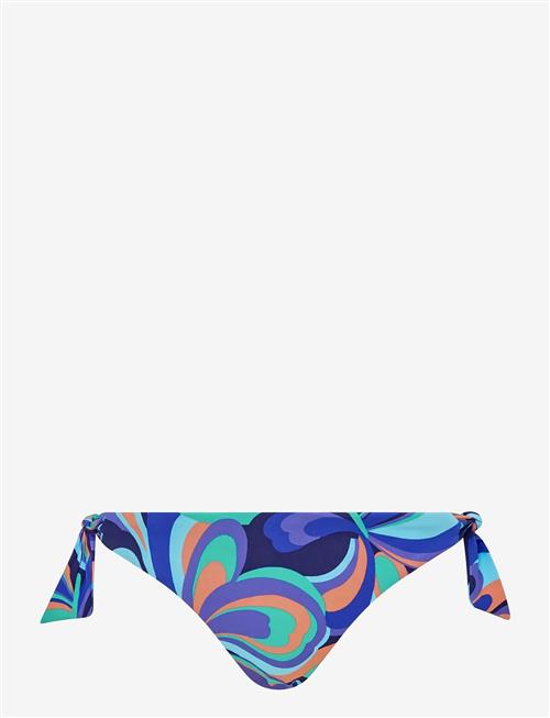 Chantelle Beach | Vita Brief | 40
