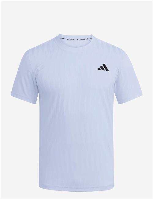 Se adidas Tennis | Freelift Tee | M hos Booztlet