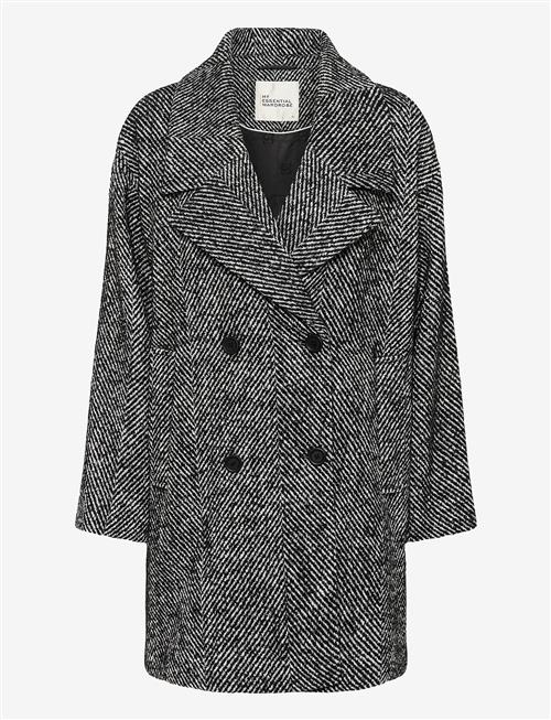 My Essential Wardrobe | Maggiemw Knee Coat | 38
